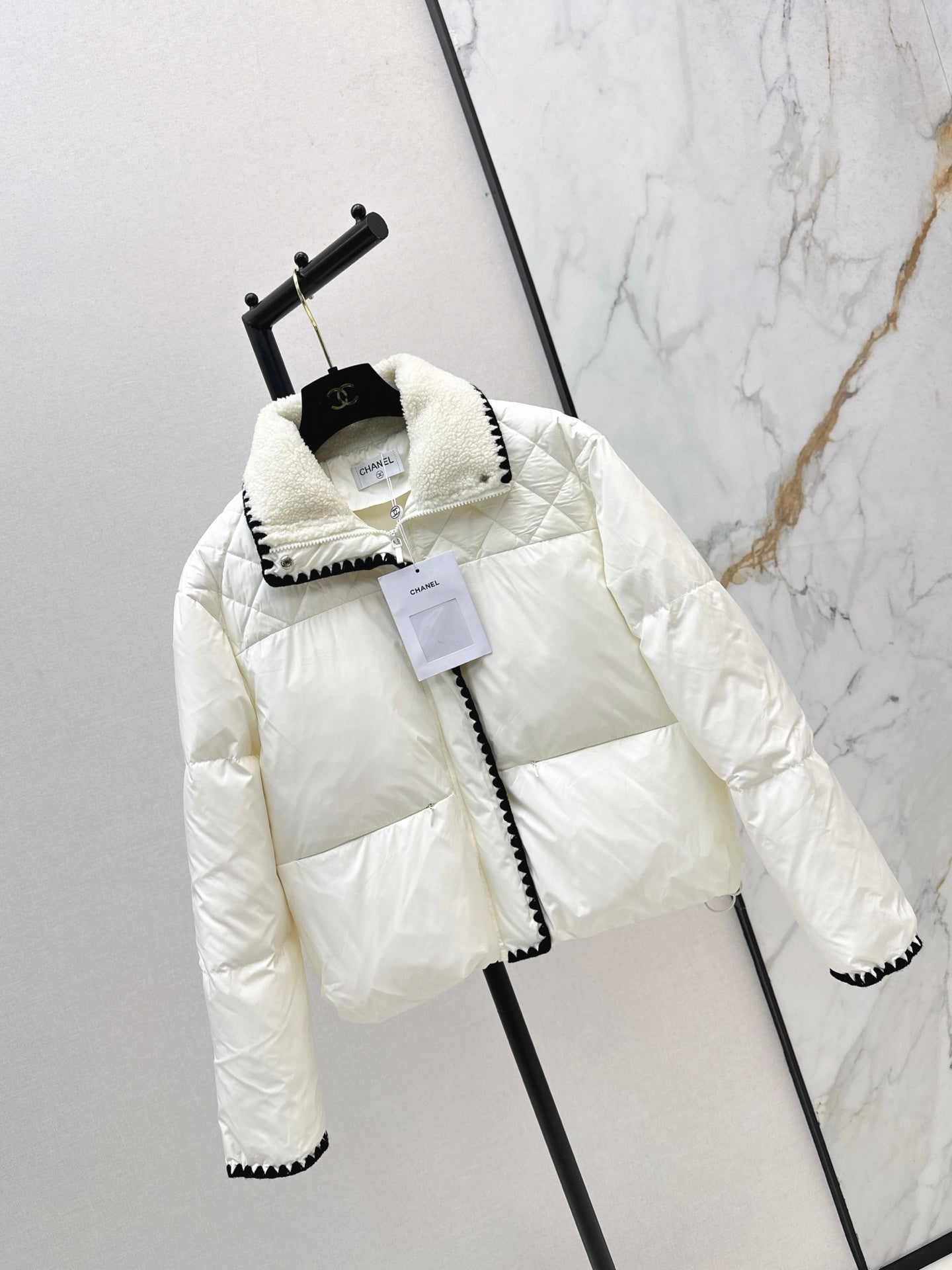 C 25 New Stand Collar Down Jacket (White/Black)