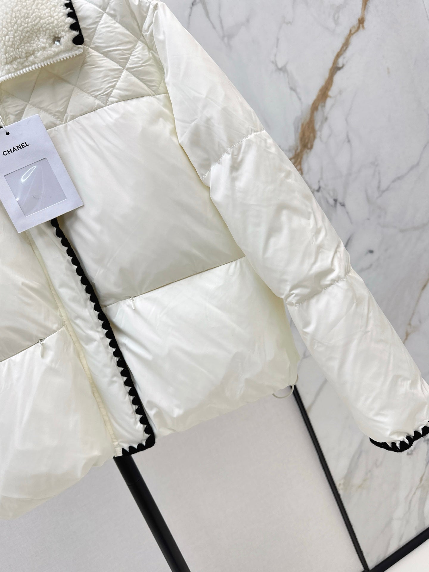 C 25 New Stand Collar Down Jacket (White/Black)