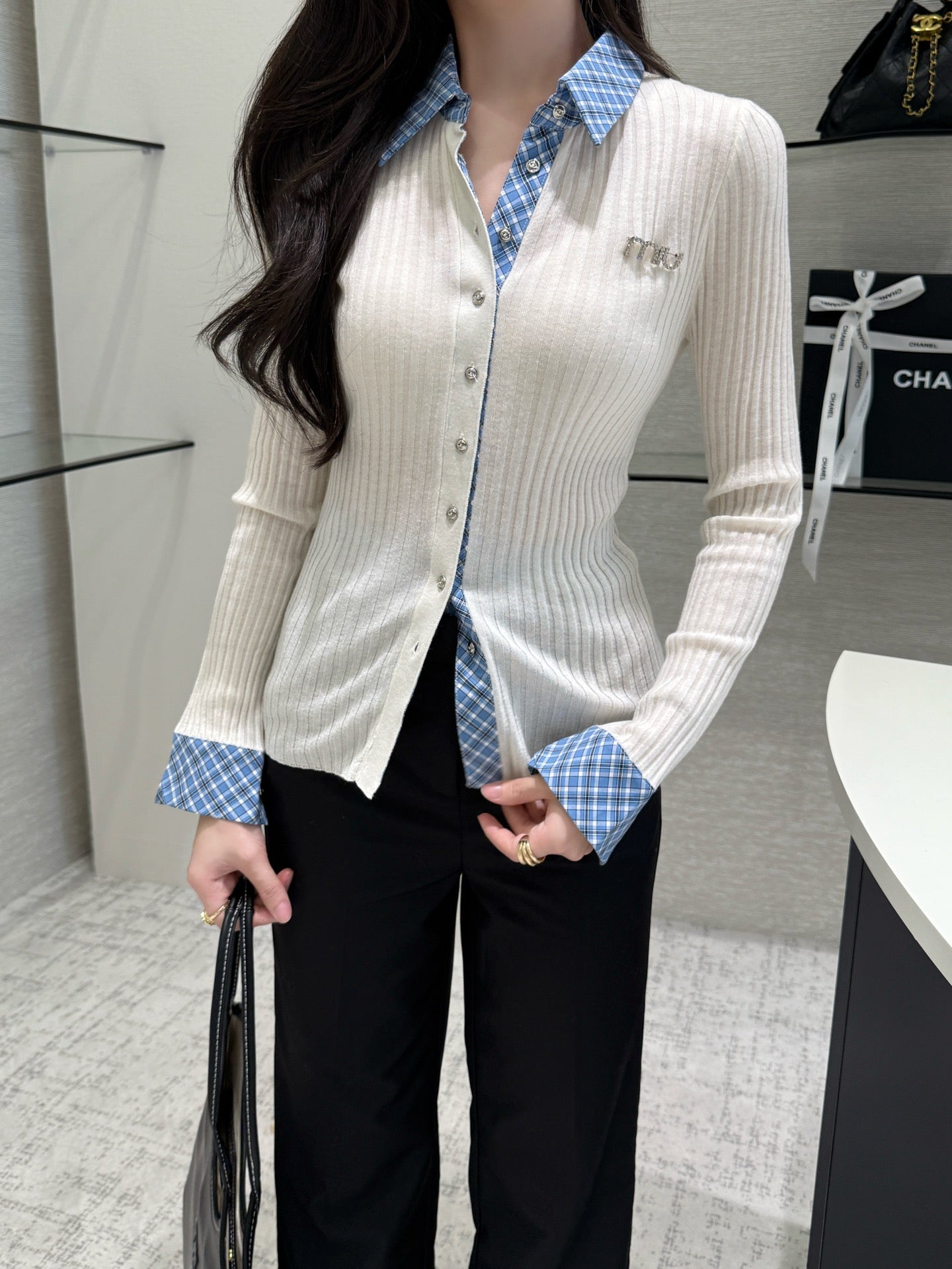 Mi 25 New plaid stitching fake two-piece sweater(WHITE/BLACK)