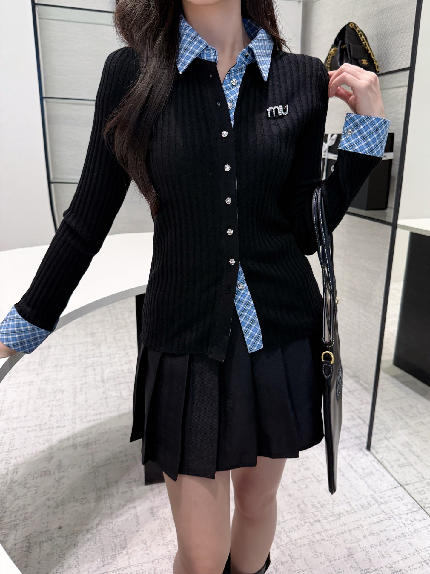 Mi 25 New plaid stitching fake two-piece sweater(WHITE/BLACK)