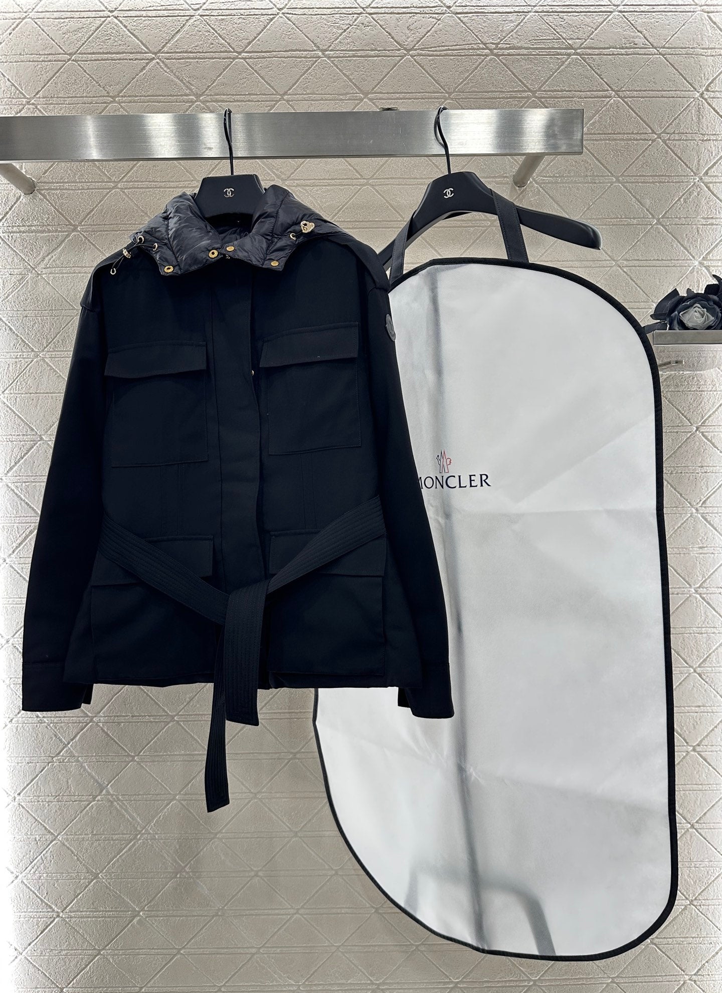Mon 25 Detachable hooded down jacket(BLACK/KHAKI)