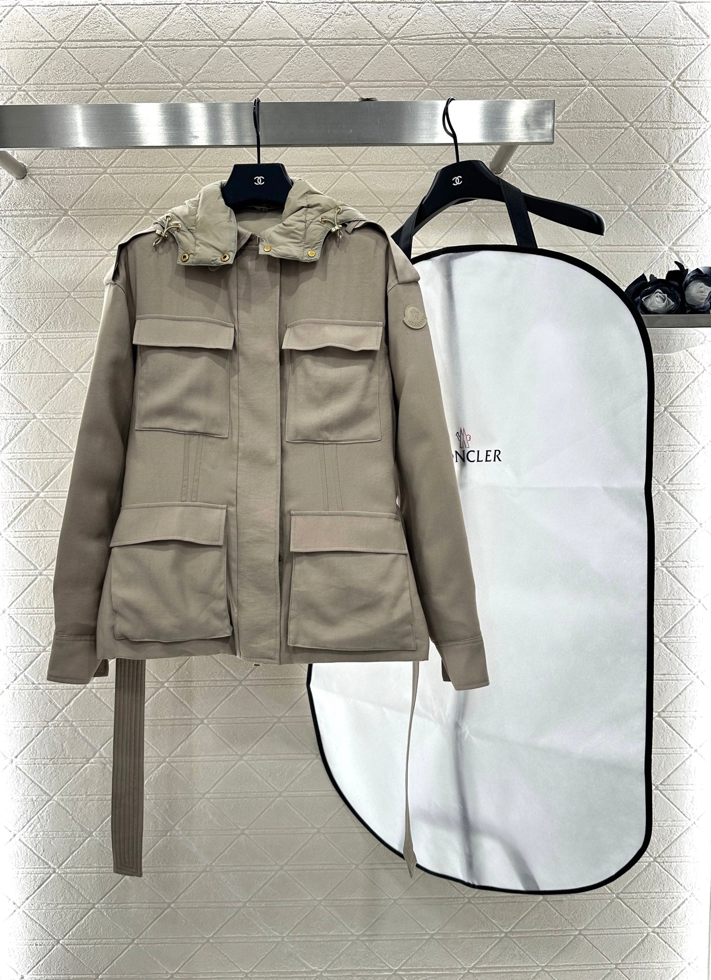 Mon 25 Detachable hooded down jacket(BLACK/KHAKI)