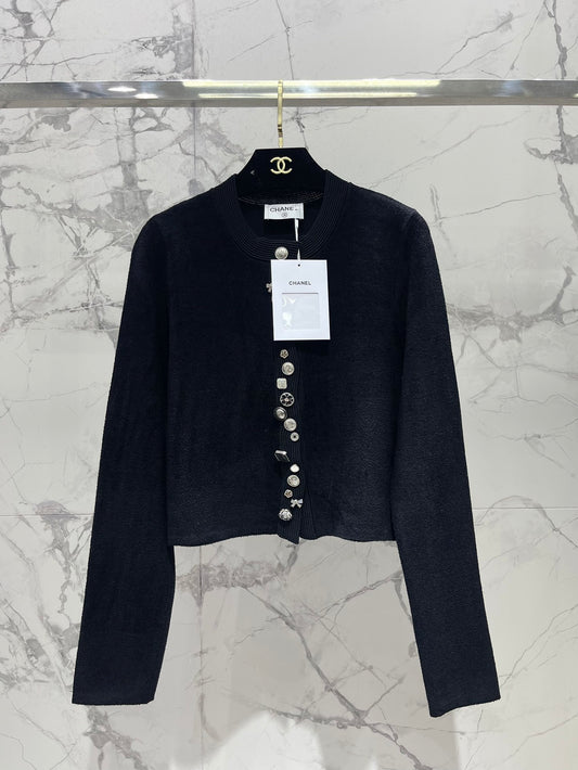 C 25 Multi-button decorative high-end black knitted wool cardigan