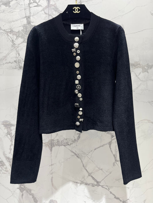 C 25 Multi-button decorative high-end black knitted wool cardigan