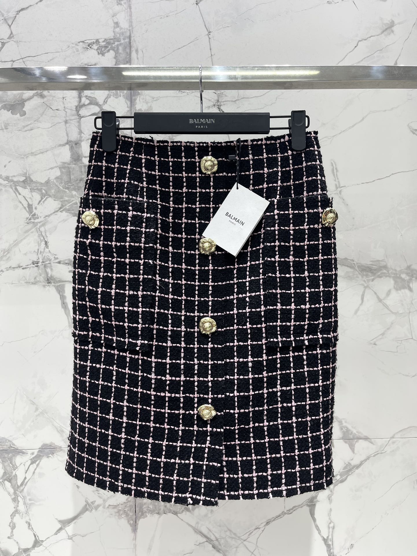 Bal 25 New gold-button tweed suit