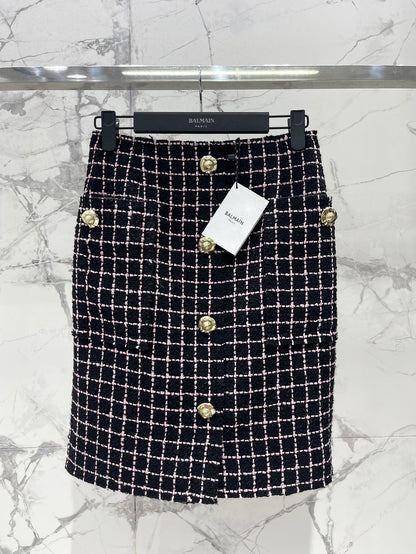 Bal 25 New gold-button tweed suit