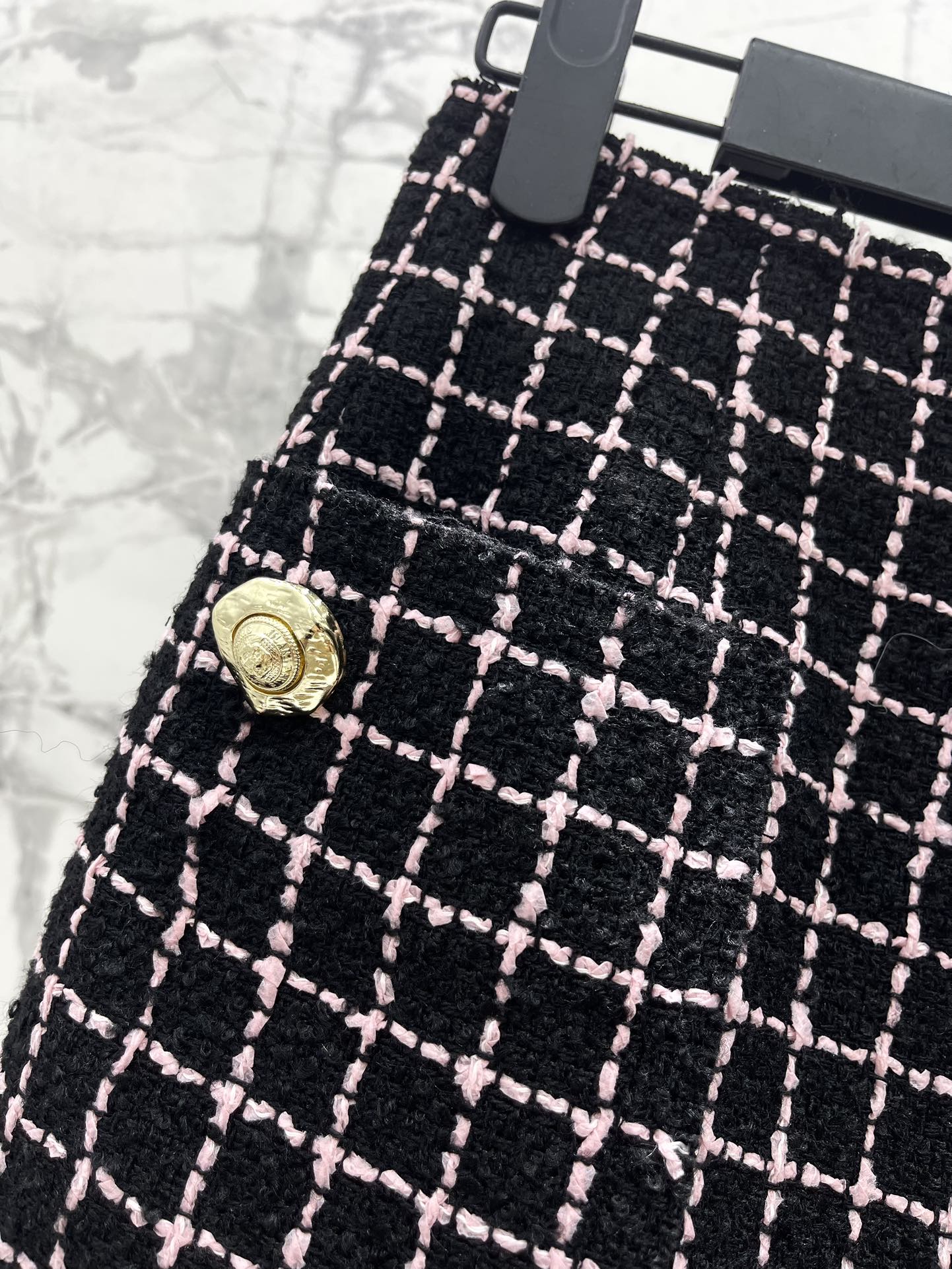 Bal 25 New gold-button tweed suit