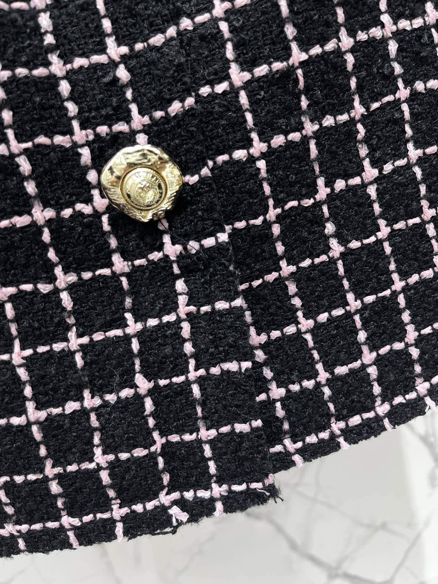 Bal 25 New gold-button tweed suit