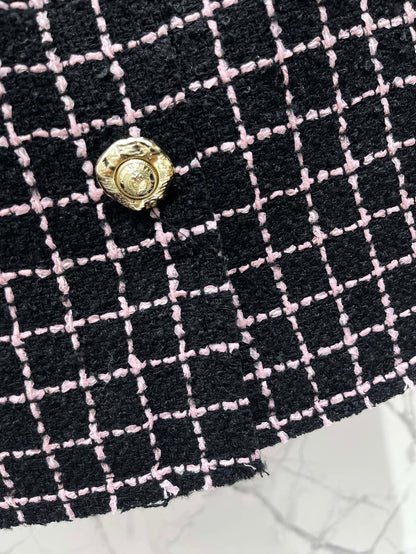 Bal 25 New gold-button tweed suit
