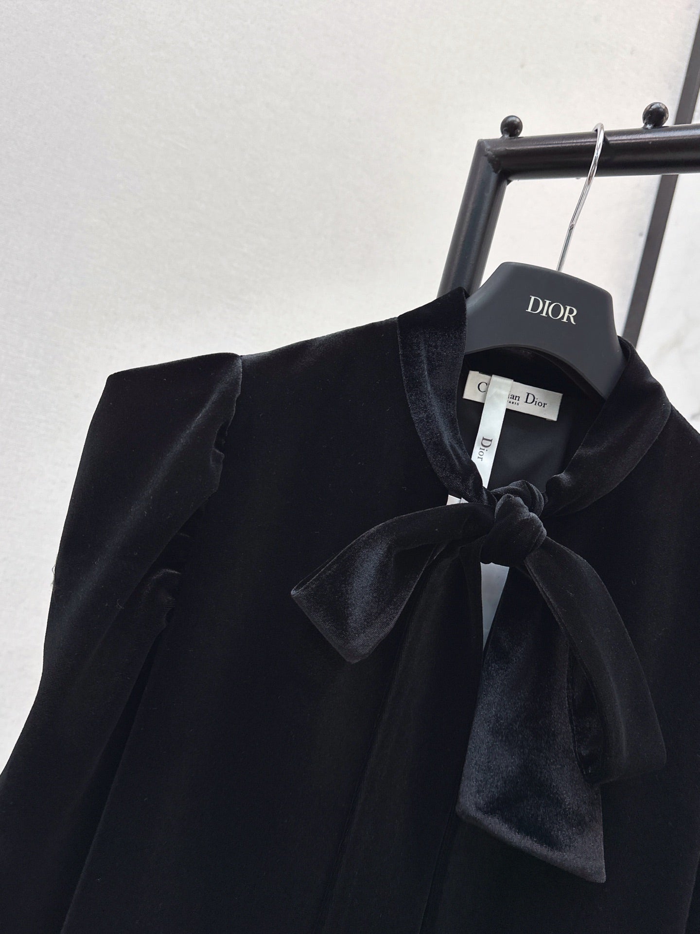 Di 25 New Velvet Ribbon Cape Coat