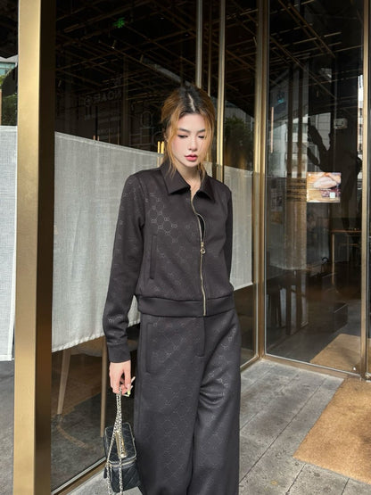 Gu 25 Embossed logo jacket and elastic waist trousers set(KHAKI/BLACK)