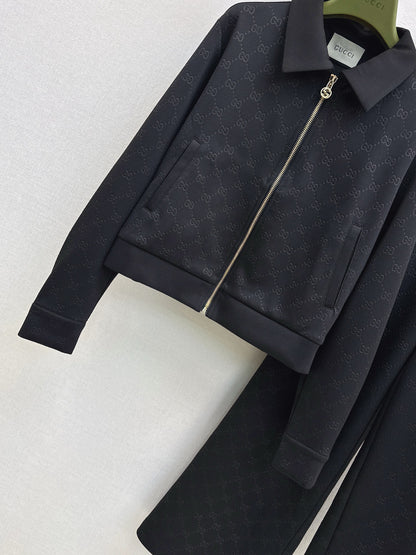 Gu 25 Embossed logo jacket and elastic waist trousers set(KHAKI/BLACK)