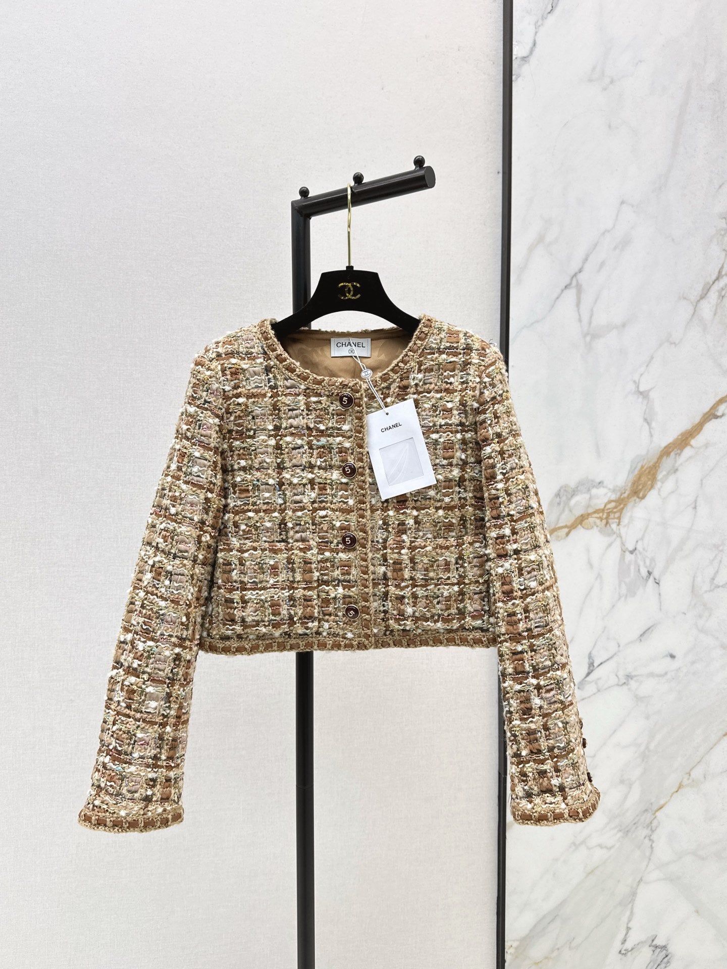 C 25 Woolen hem jacket