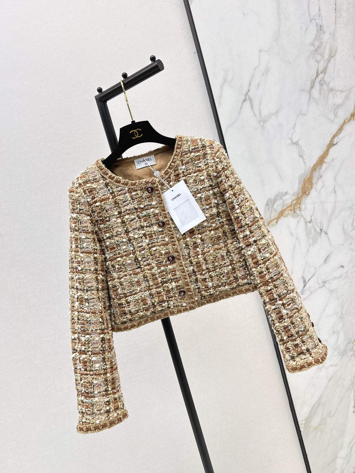 C 25 Woolen hem jacket