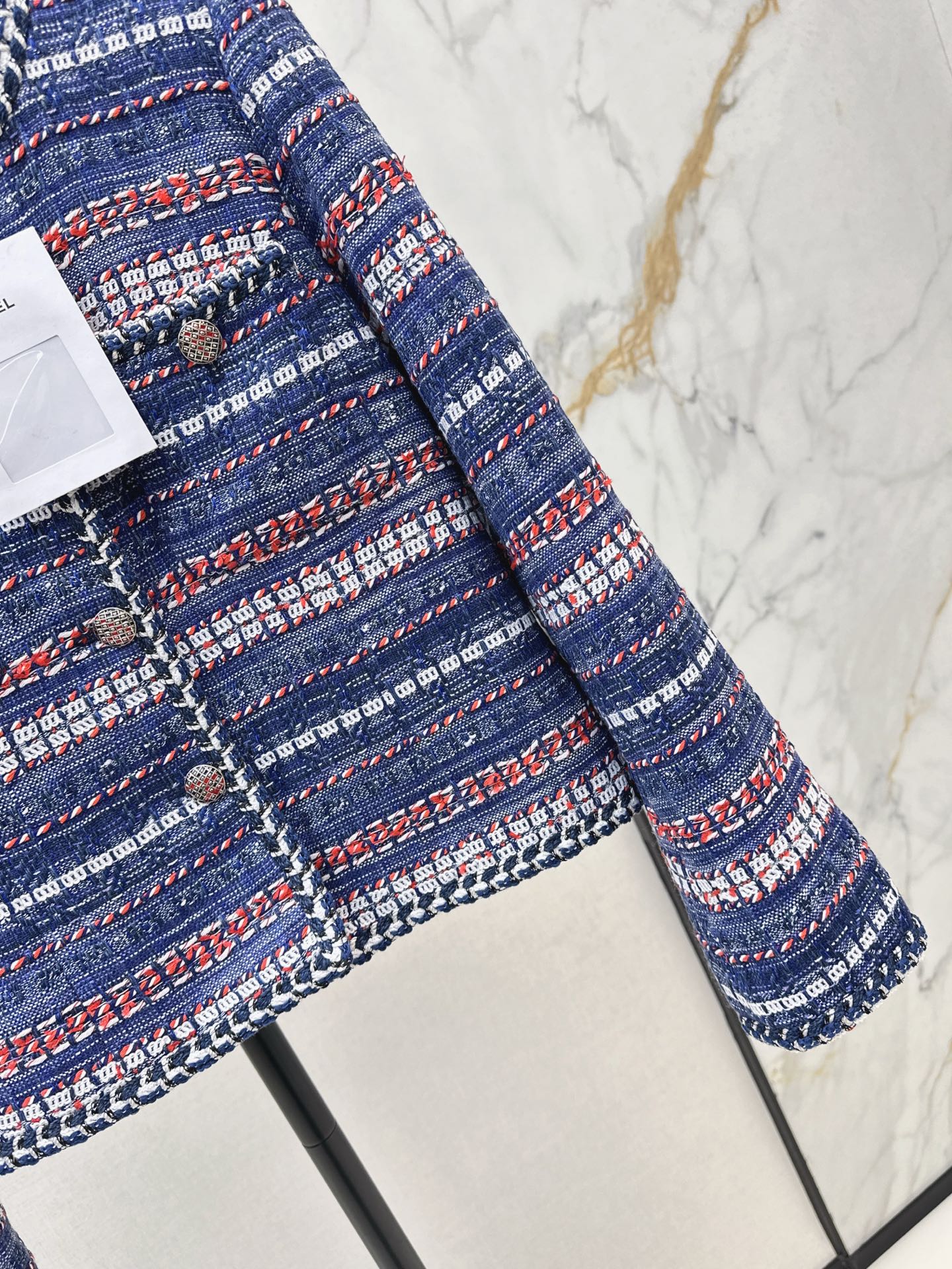 C 25 Woolen hem jacket