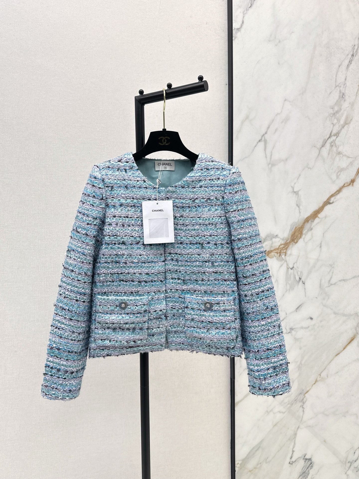 C 25 Woolen hem jacket