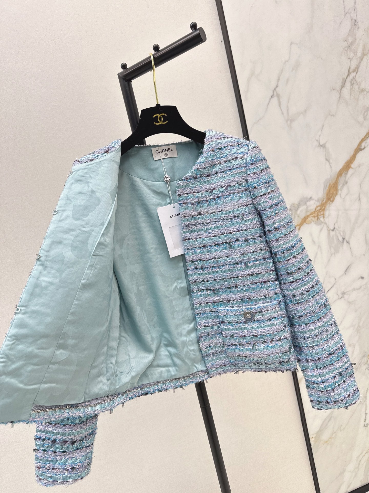 C 25 Woolen hem jacket