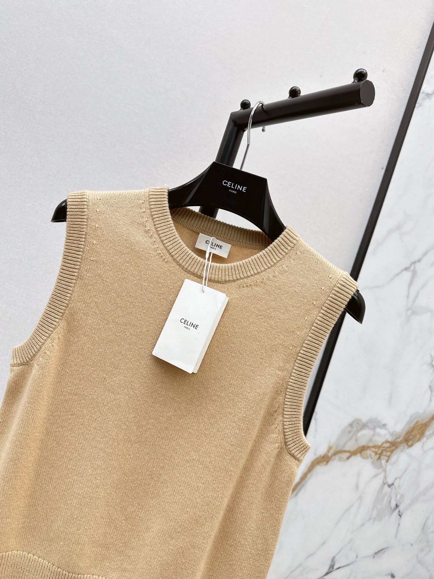 Ce 25 New classic embroidered sleeveless sweater