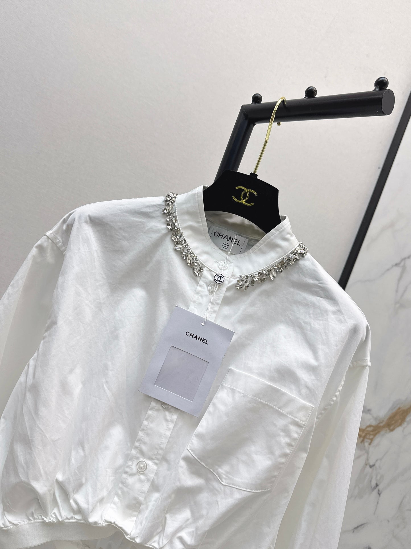 C 25 New Rhinestone Decorated Cropped White Shirt