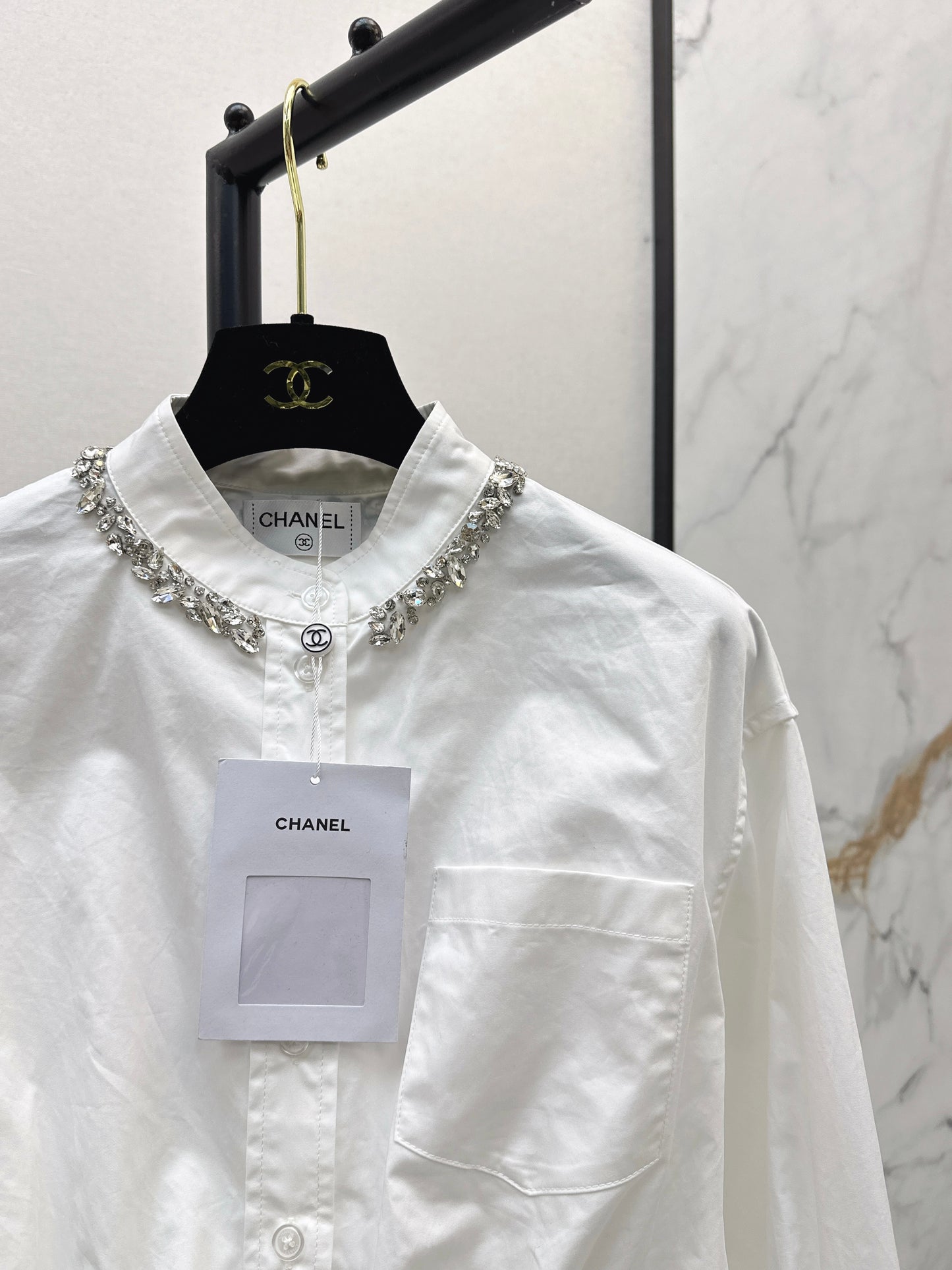 C 25 New Rhinestone Decorated Cropped White Shirt
