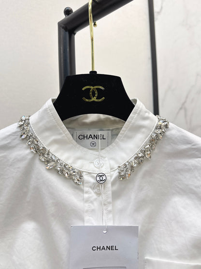 C 25 New Rhinestone Decorated Cropped White Shirt