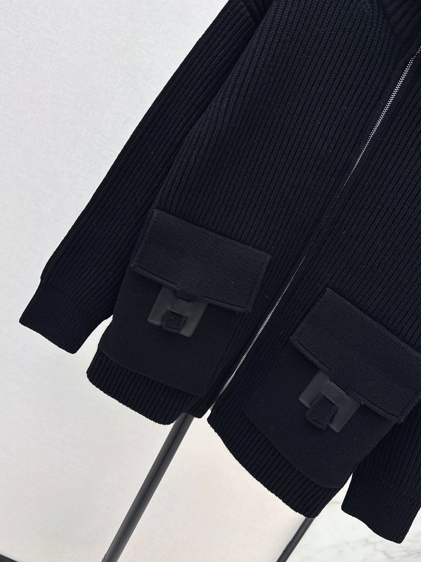He 25 Mid-length cashmere knitted zip-up jacket(100% cashmere BEIGI/BLACK)
