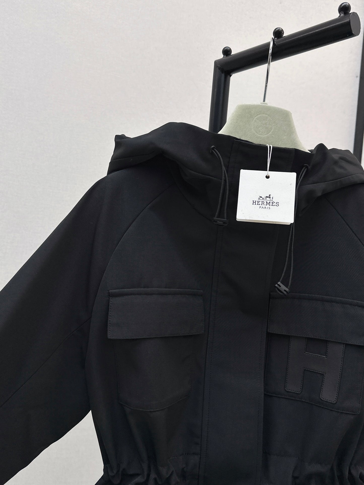 He 25fw Workwear style hooded windbreaker jacket(WHITE/BLACK)
