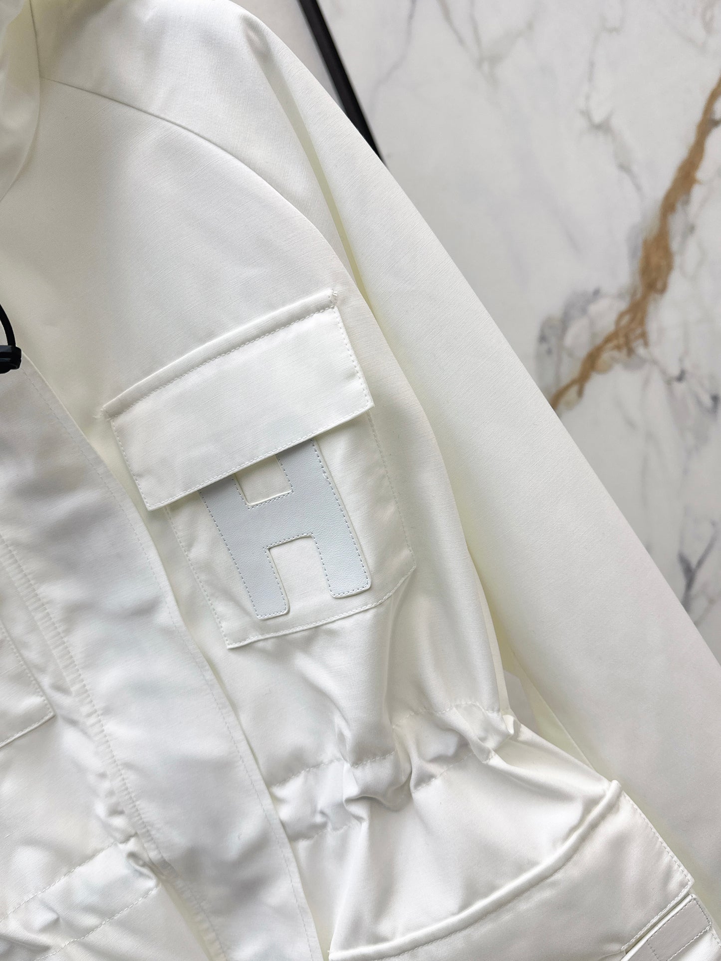He 25fw Workwear style hooded windbreaker jacket(WHITE/BLACK)