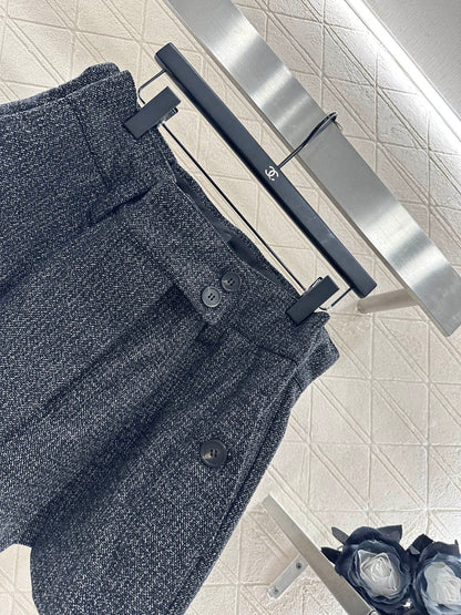 Pr 25 Plaid woven wool shorts