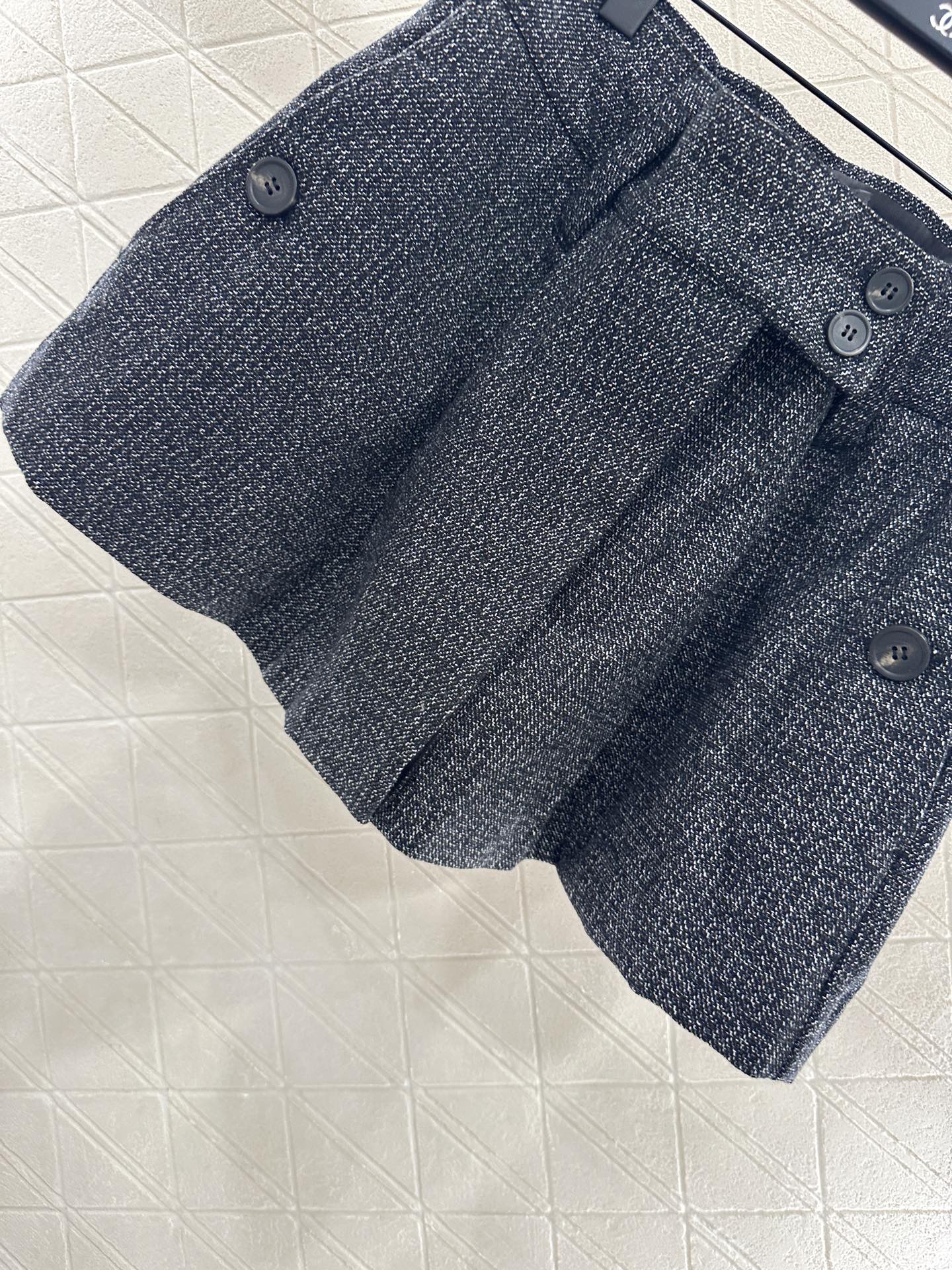 Pr 25 Plaid woven wool shorts