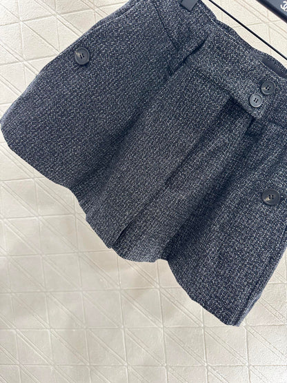 Pr 25 Plaid woven wool shorts