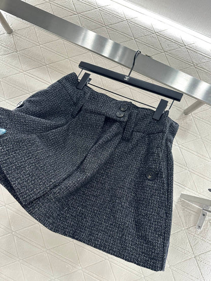 Pr 25 Plaid woven wool shorts