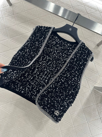 C 25 New rhinestone tied edge knitted vest half skirt set