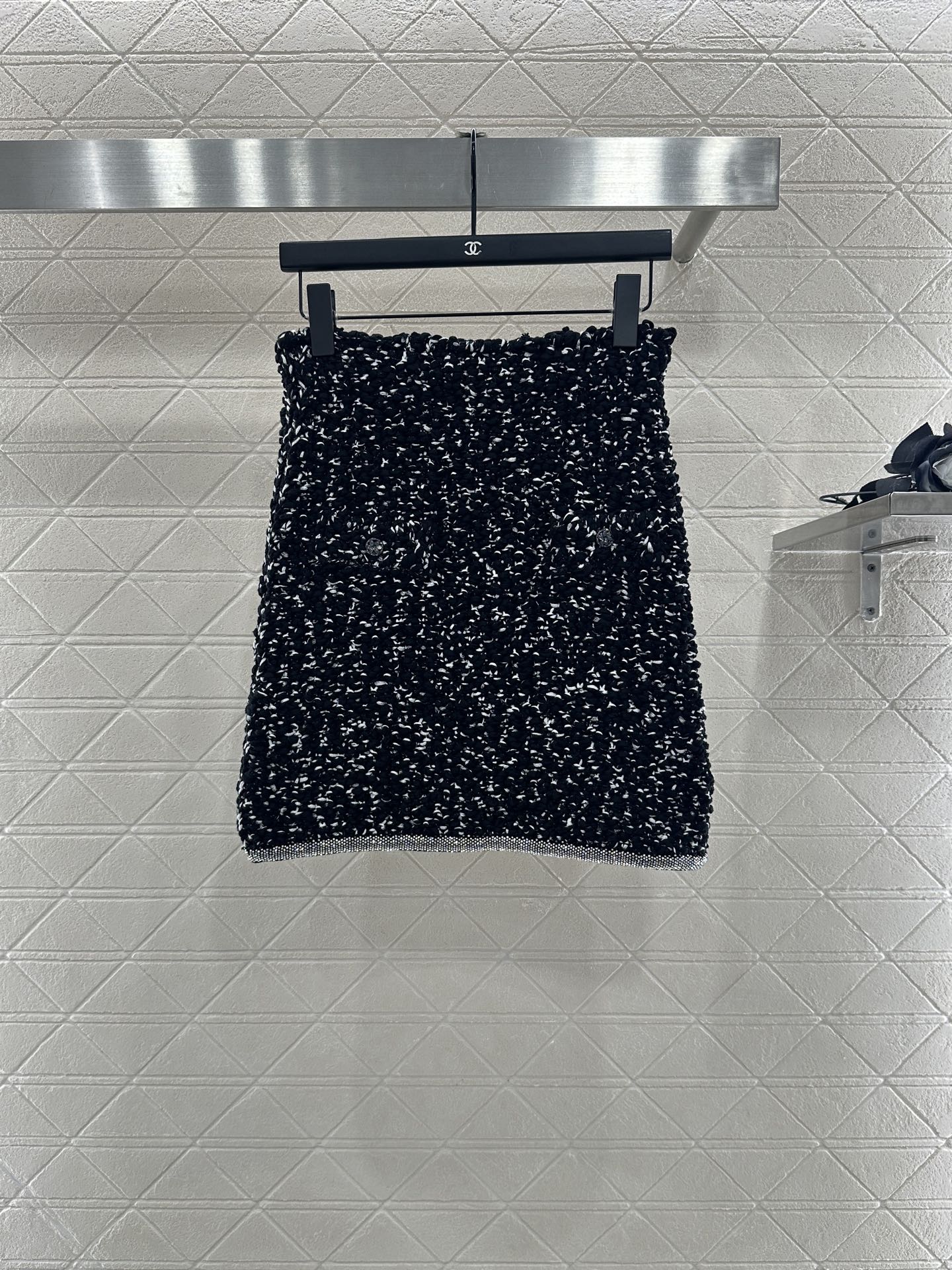 C 25 New rhinestone tied edge knitted vest half skirt set