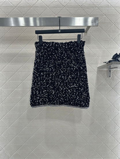 C 25 New rhinestone tied edge knitted vest half skirt set