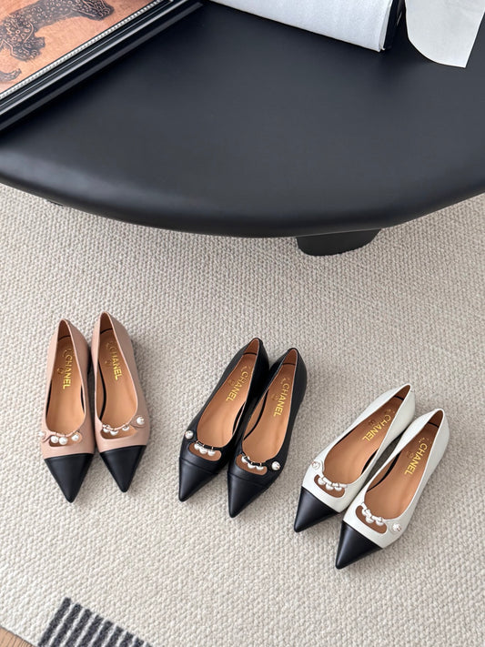 C 25 Pointed low heeled shoes（WHITE/BLACK/PINK）