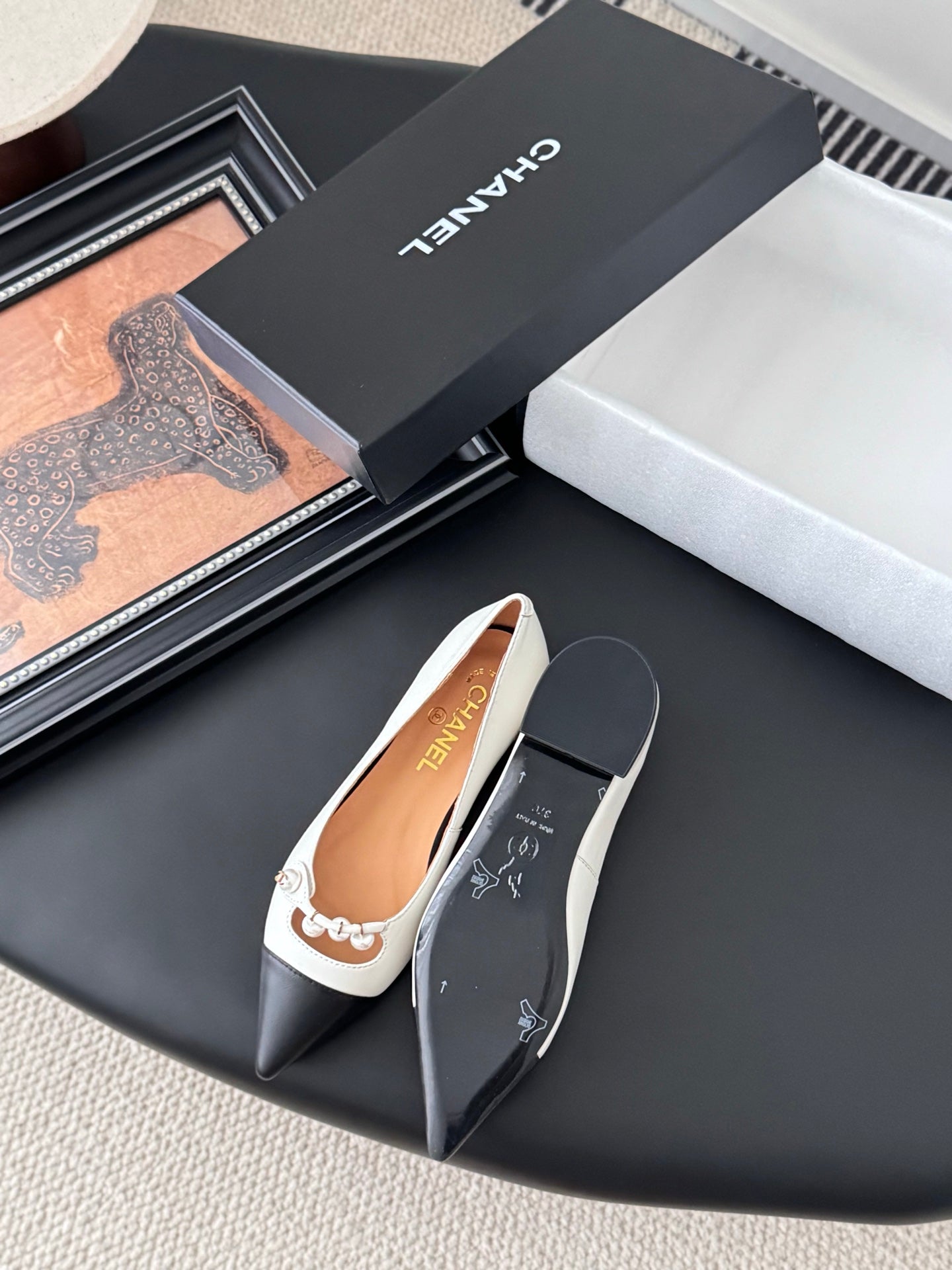 C 25 Pointed low heeled shoes（WHITE/BLACK/PINK）