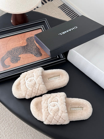 C 25K new fur slippers