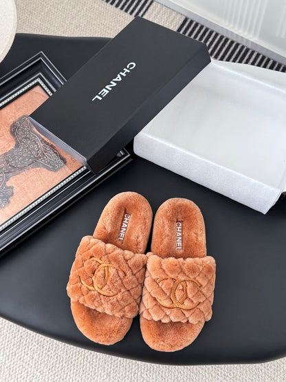 C 25K new fur slippers