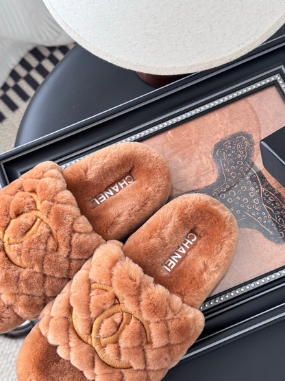 C 25K new fur slippers