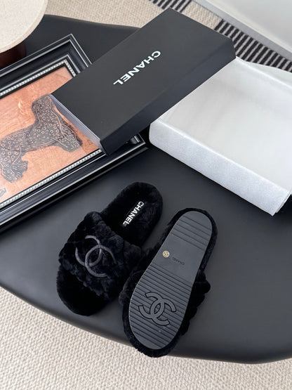 C 25K new fur slippers