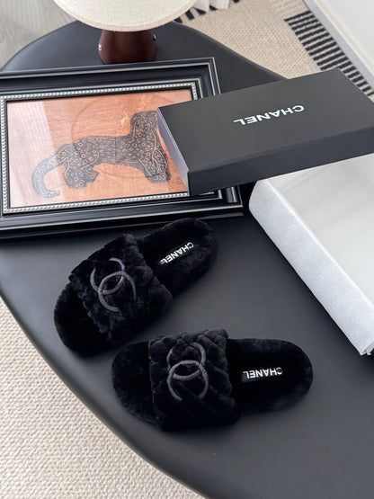 C 25K new fur slippers