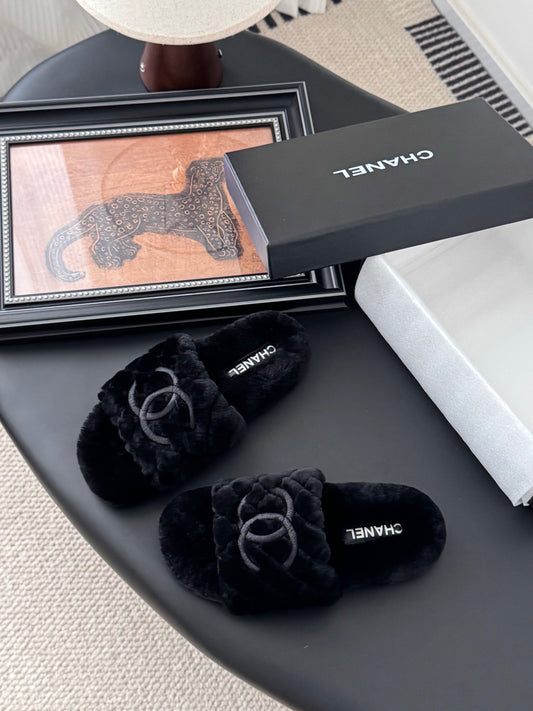 C 25K new fur slippers