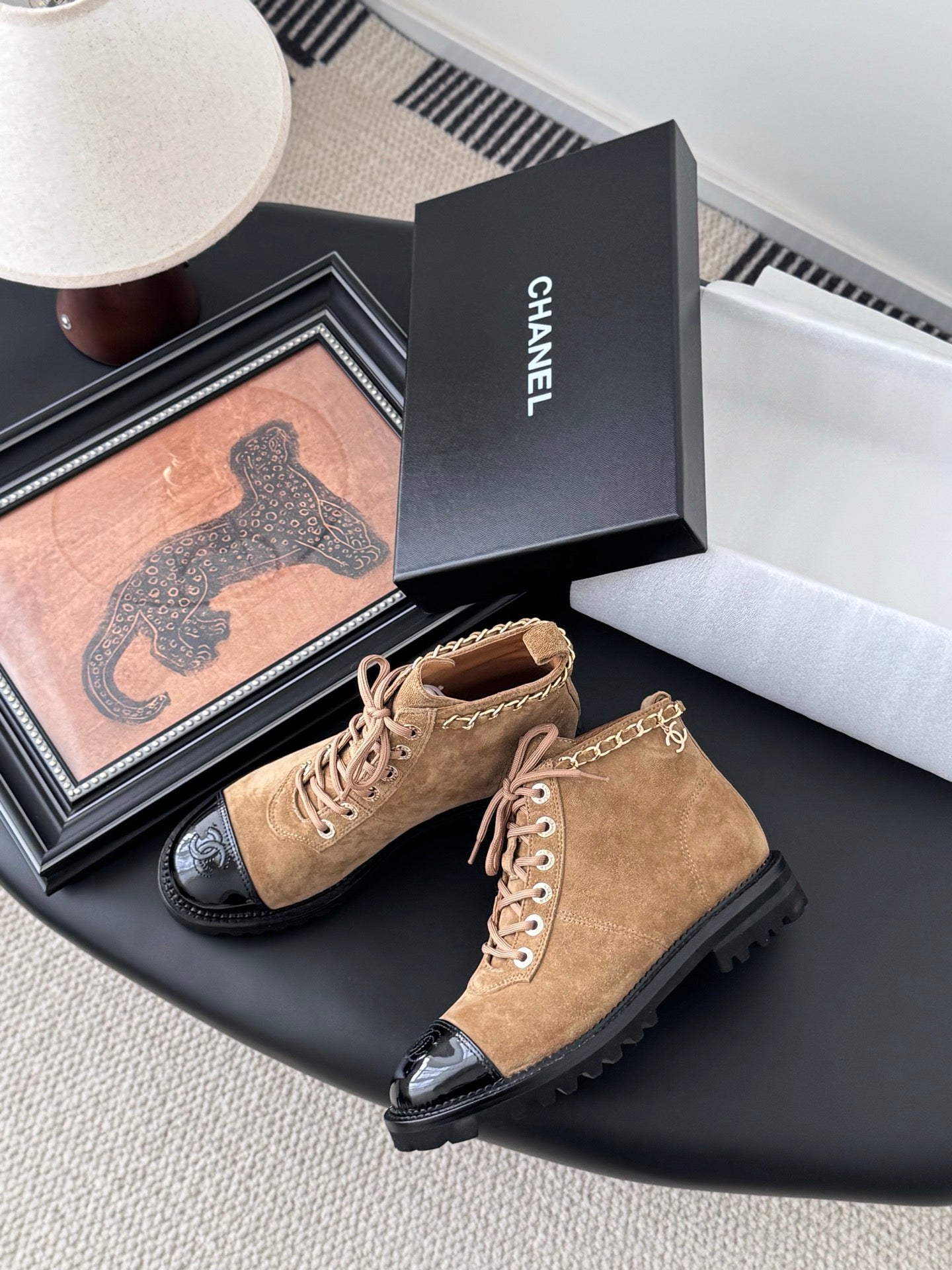 C 25 New Chain Knight Boots