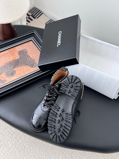 C 25 New Chain Knight Boots