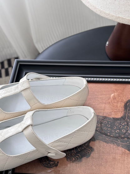 C 25 Vintage vintage series flat shoes