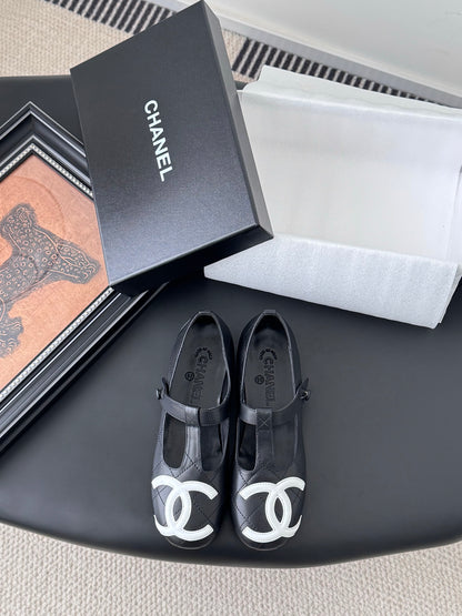 C 25 Vintage vintage series flat shoes