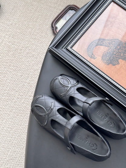 C 25 Vintage vintage series flat shoes