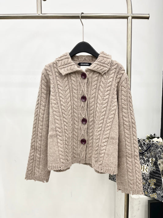 C 25 Fried Dough Twists hook lapel cashmere cardigan