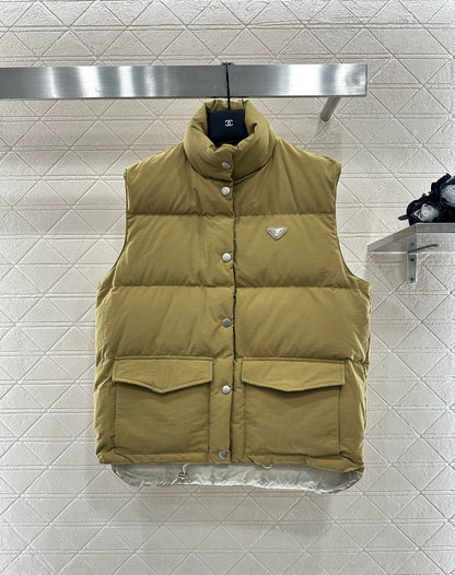 Pr 25 Standing collar down vest